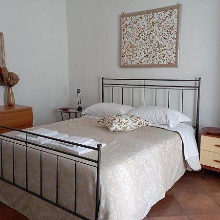 Appartamento al Vicolo Torlonia Tivoli Esterno foto